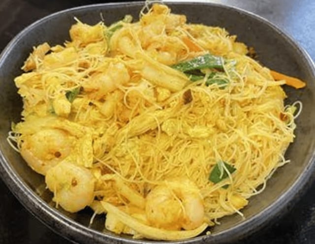 Singapore Stir-fried Mei Fun.