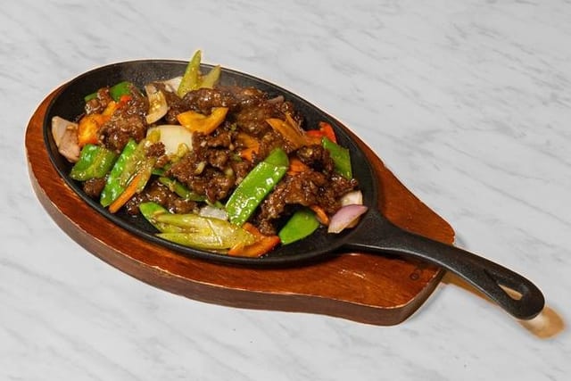 Black Pepper Beef Bento.